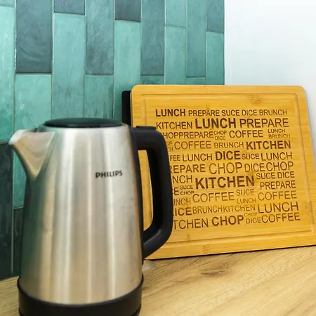 Juliett, C85 Apartment